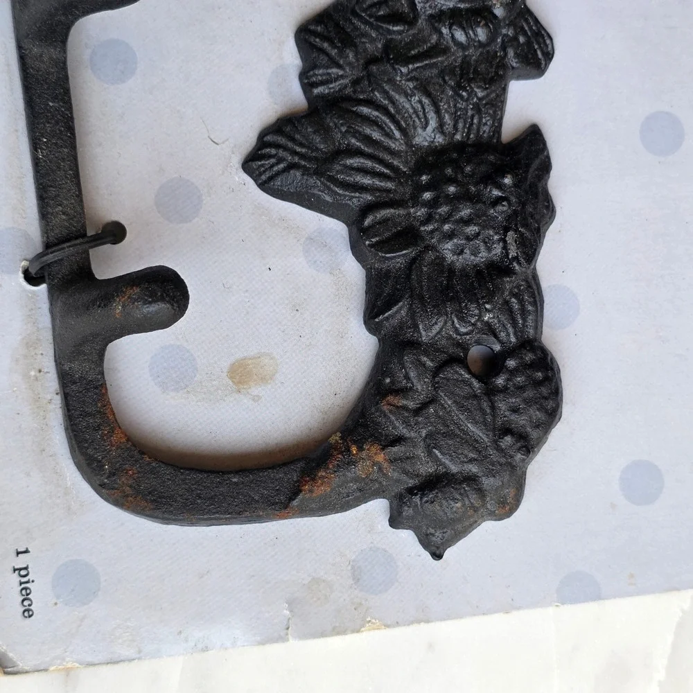 Garden Gate Designs Cast Iron Sunflower Wall Hook Rack Black Floral 4-Hook 9in